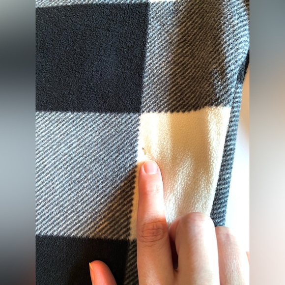 Old Navy Black and Cream Buffalo Check Cold Weather Pajama Set, Large Tall - Picture 6 of 8